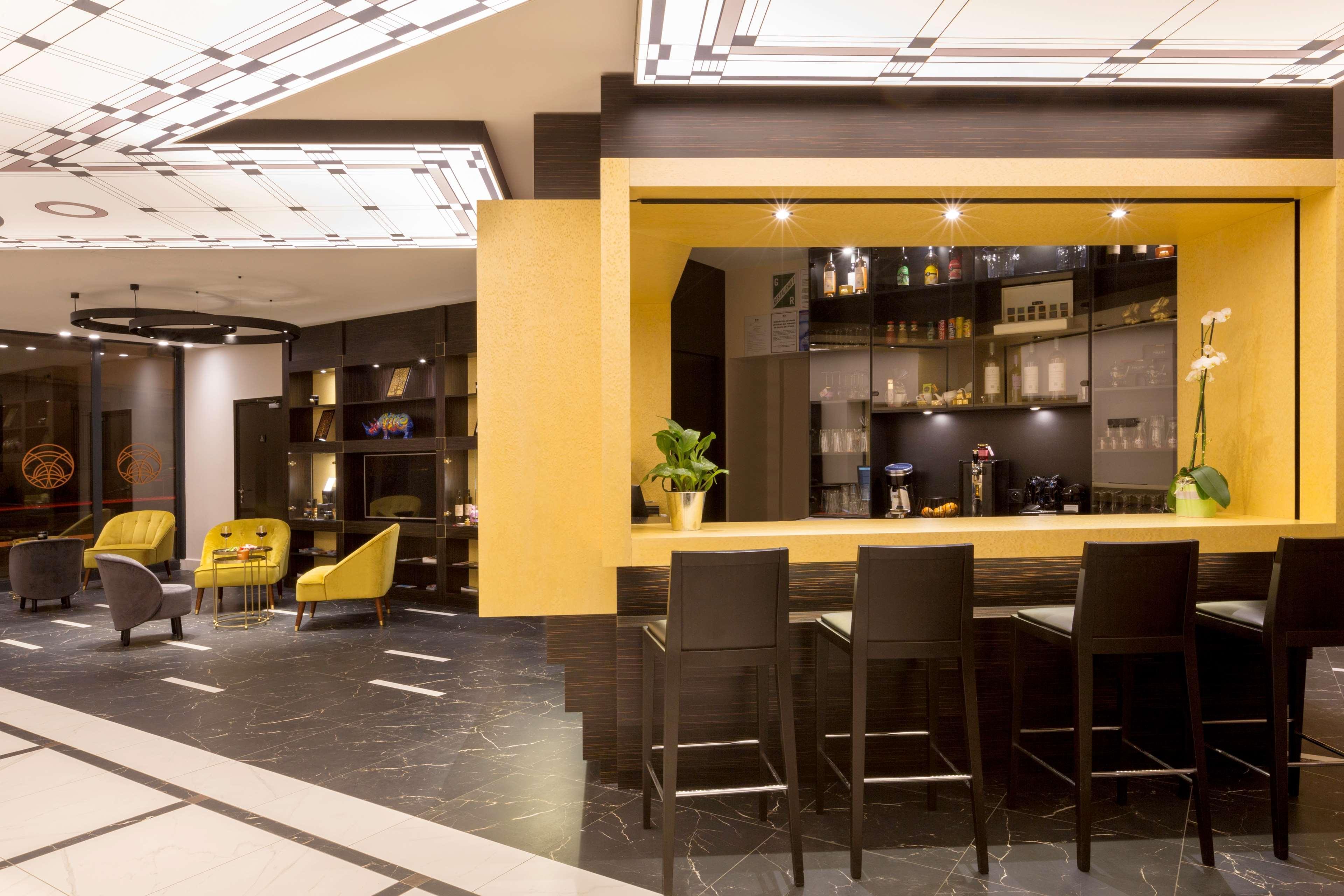 Best Western Hotel Journel Saint-Laurent-Du-Var Exterior photo