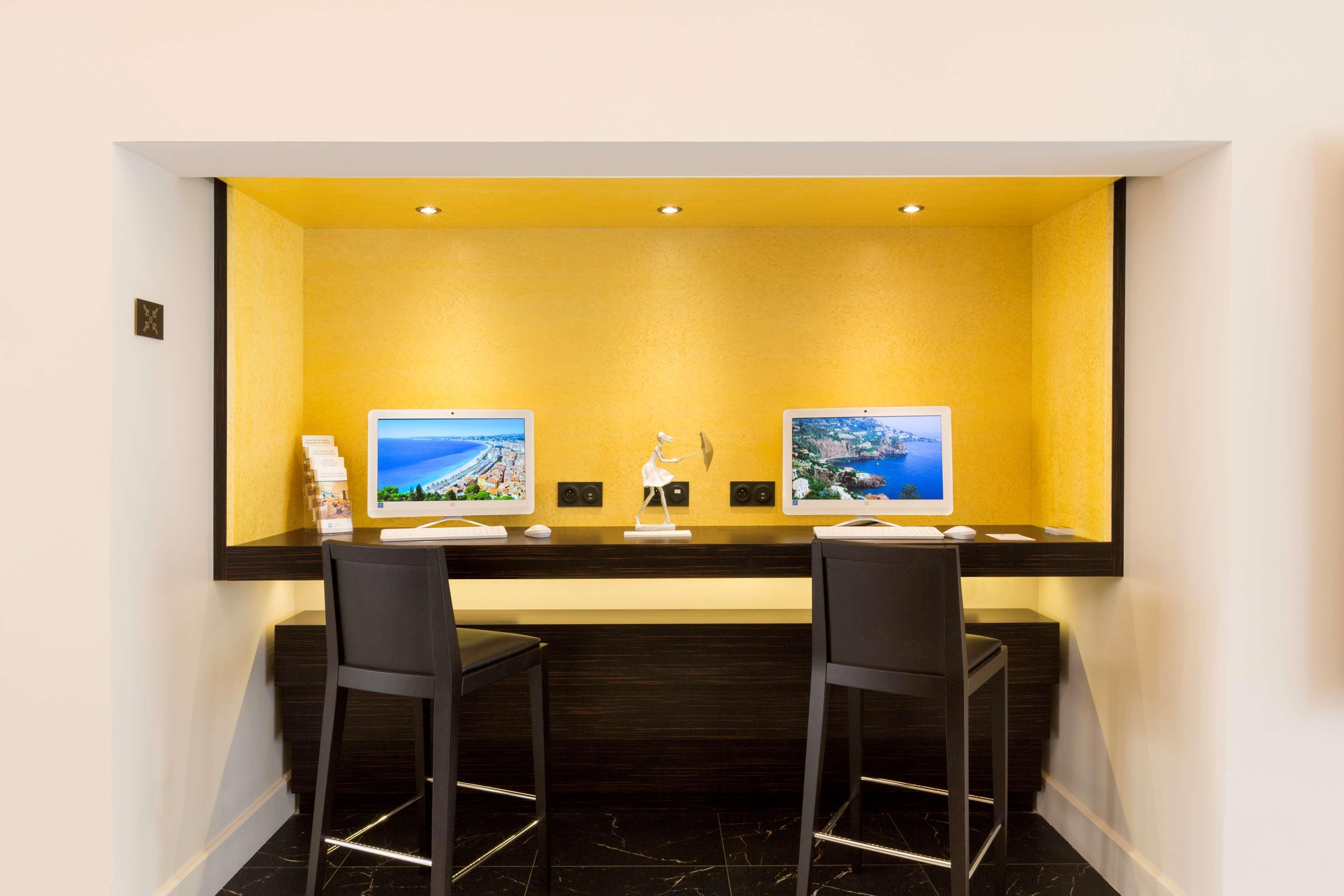 Best Western Hotel Journel Saint-Laurent-Du-Var Exterior photo