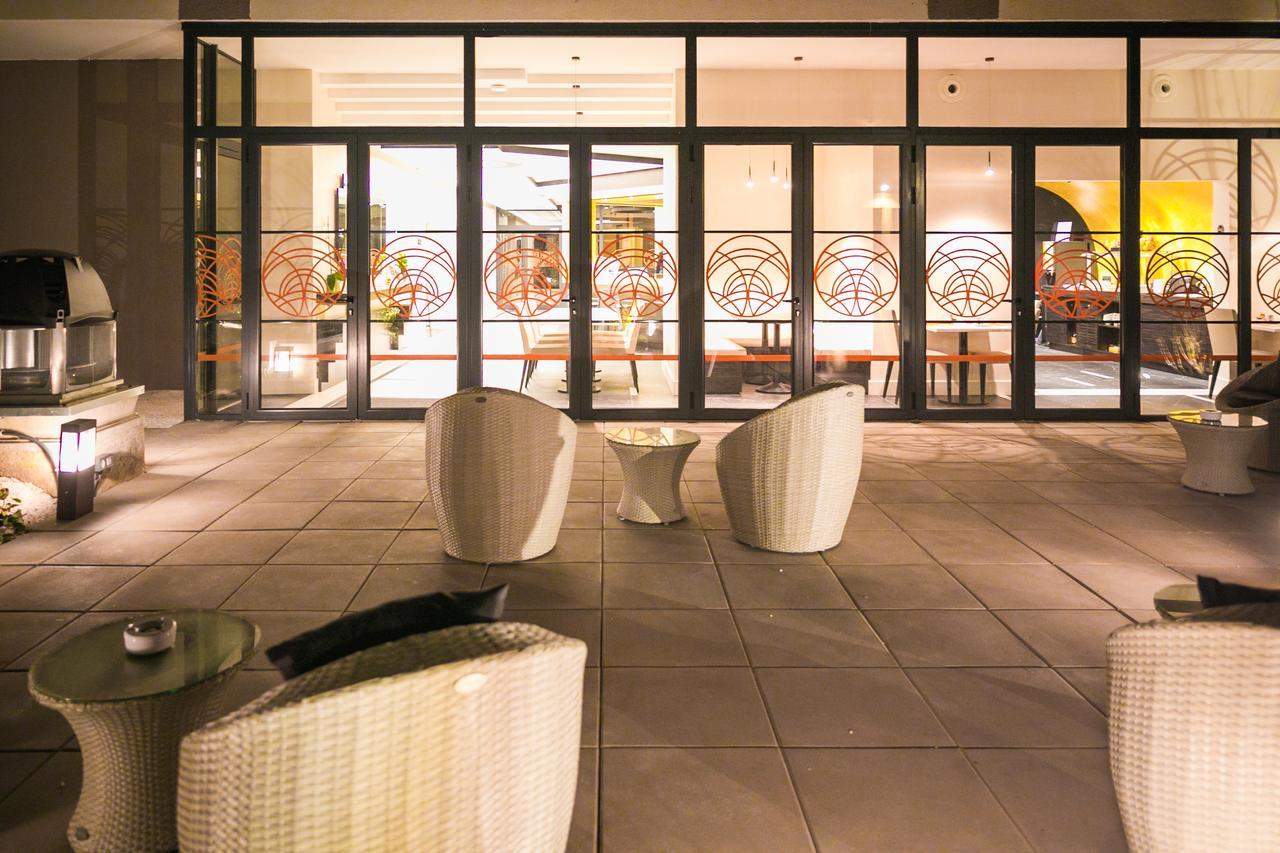 Best Western Hotel Journel Saint-Laurent-Du-Var Exterior photo